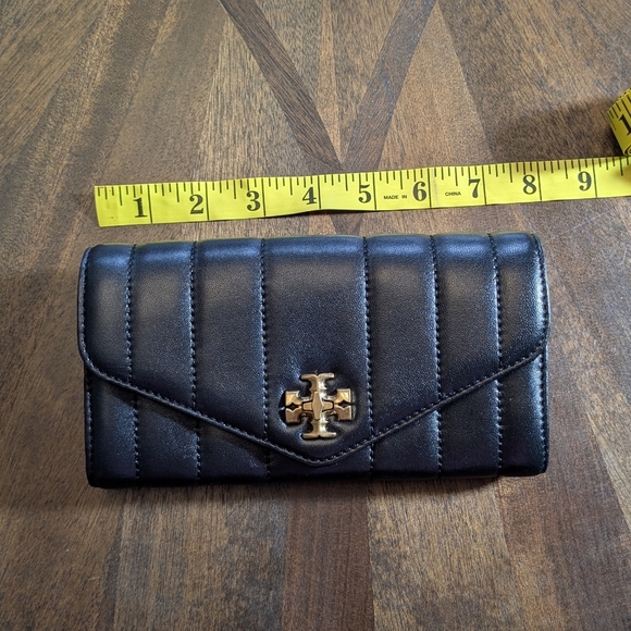Tory Burch Black Quilted Leather Wallet - Picture 9 of 10